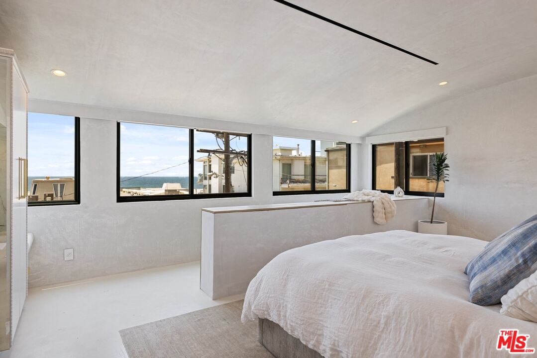 MLS #25557665 image #19