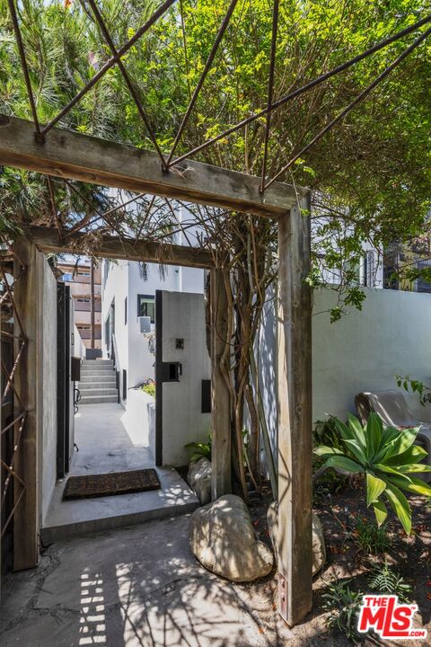 MLS #25557665 image #2