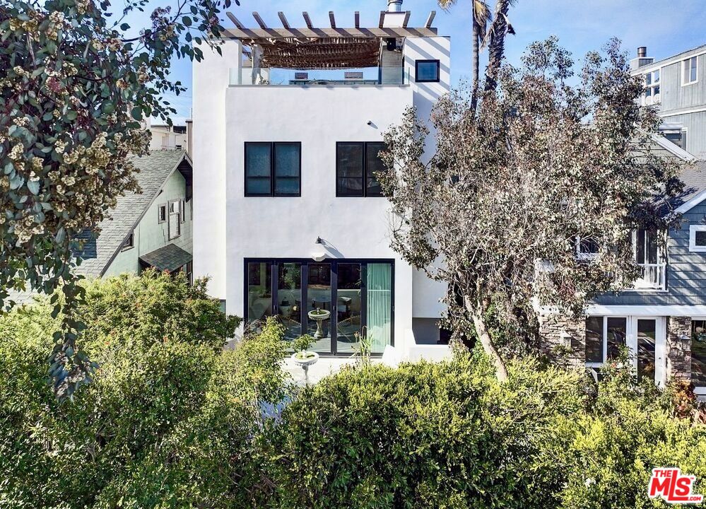 MLS #25557665 image #0