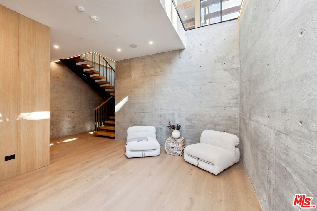 MLS #25557711 image #16