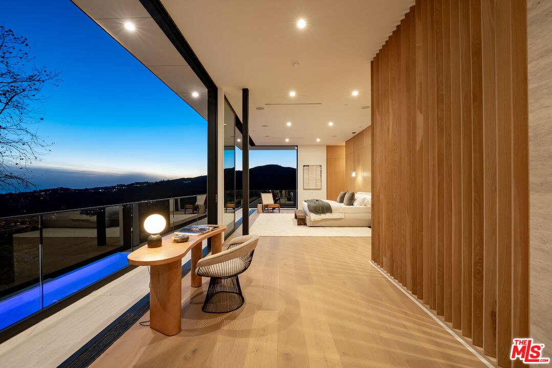 MLS #25557711 image #20