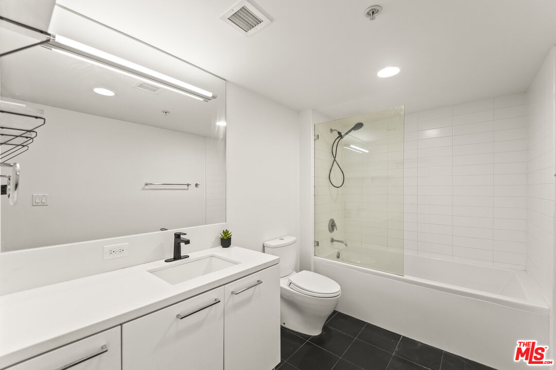 MLS #25557771 image #21