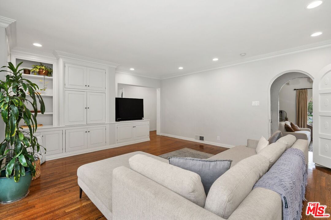 MLS #25557801 image #19