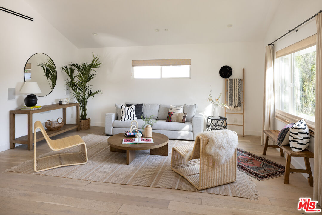 MLS #25557869 image #11