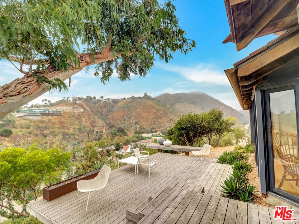 MLS #25557935 image #28