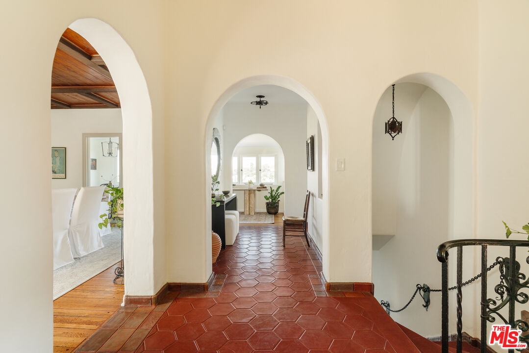 MLS #25558609 image #23