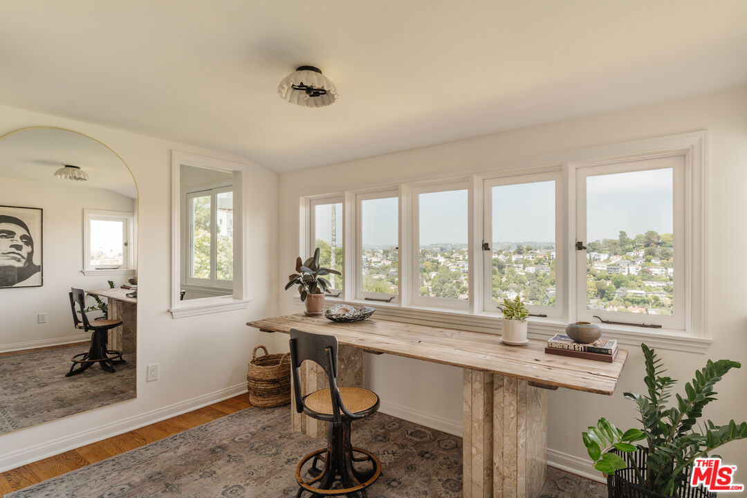 MLS #25558609 image #24