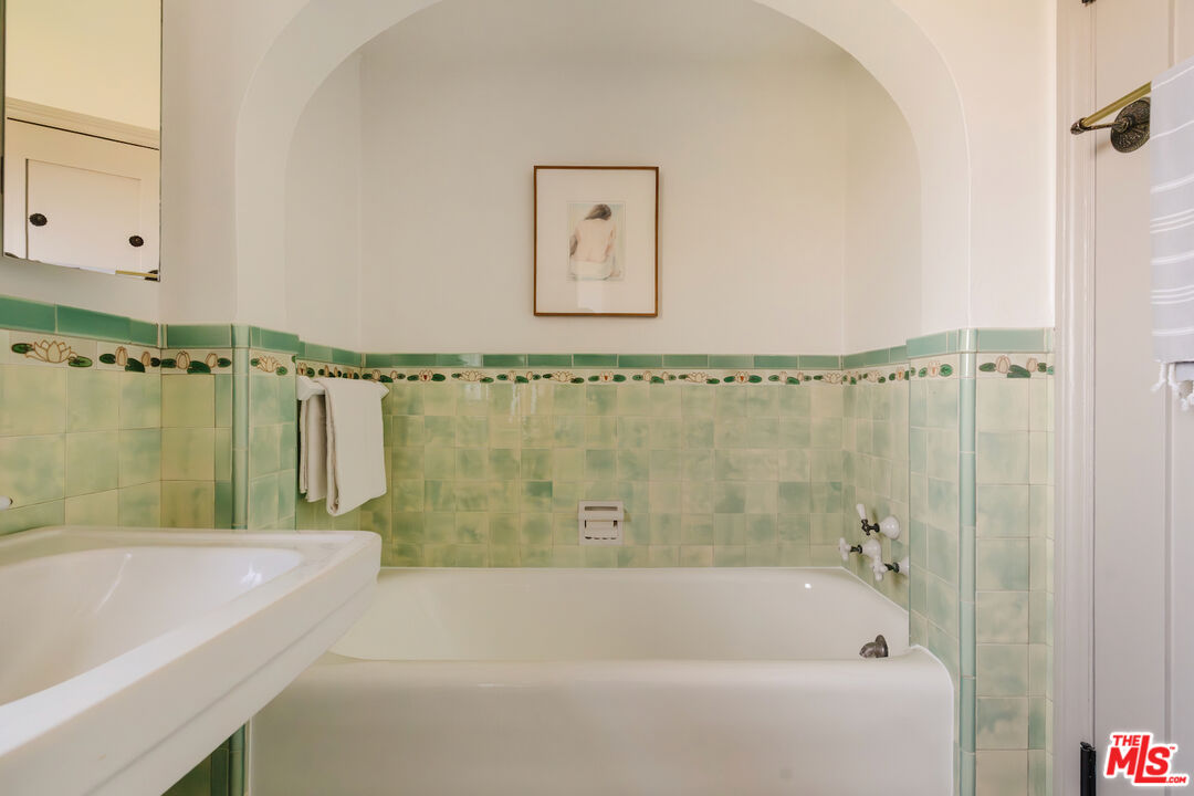 MLS #25558609 image #36