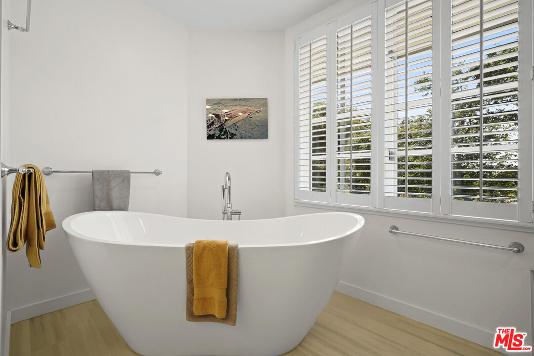 MLS #25559067 image #17