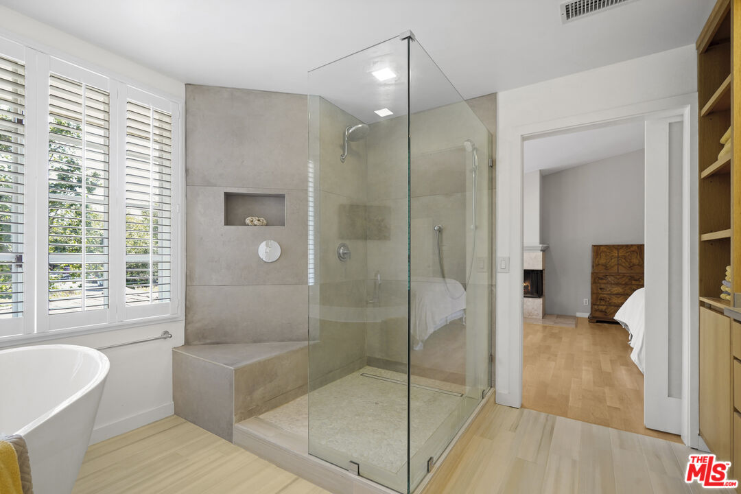 MLS #25559067 image #18