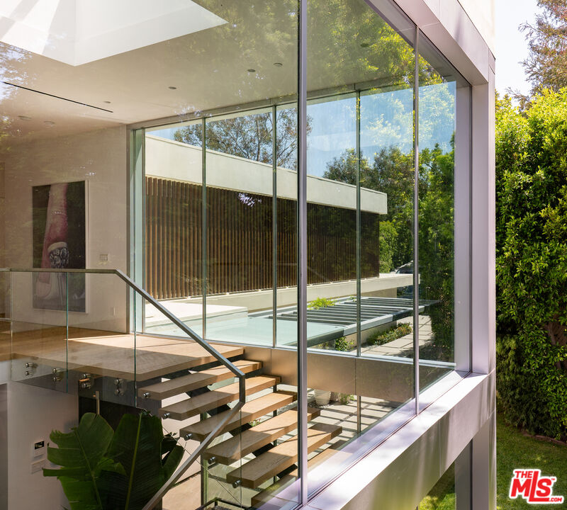 MLS #25559077 image #24