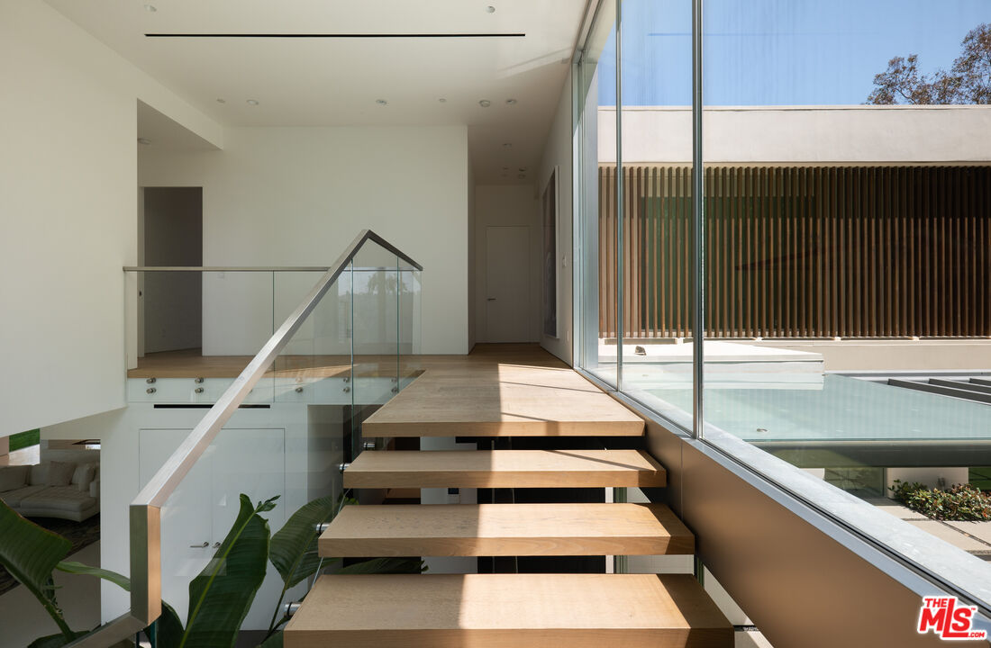 MLS #25559077 image #26