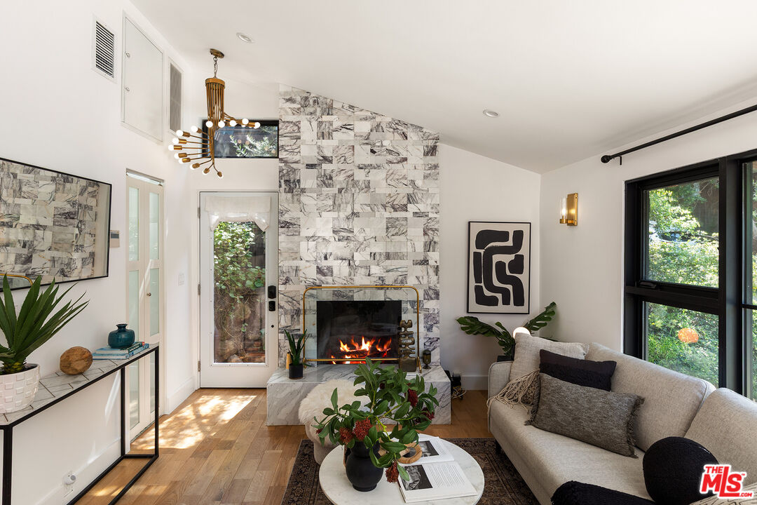 MLS #25559225 image #2