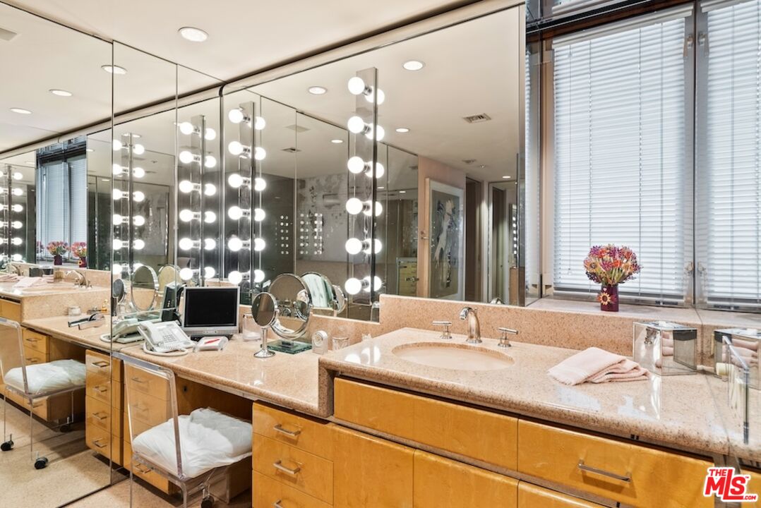 MLS #25559315 image #16