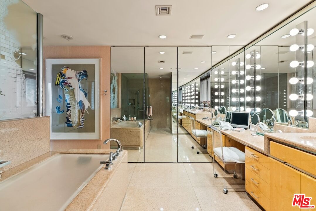 MLS #25559315 image #17