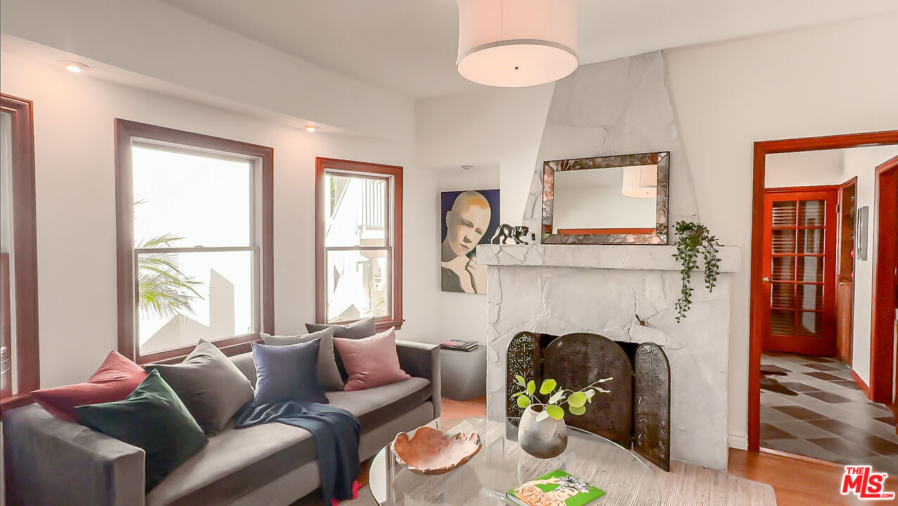 MLS #25559449 image #2