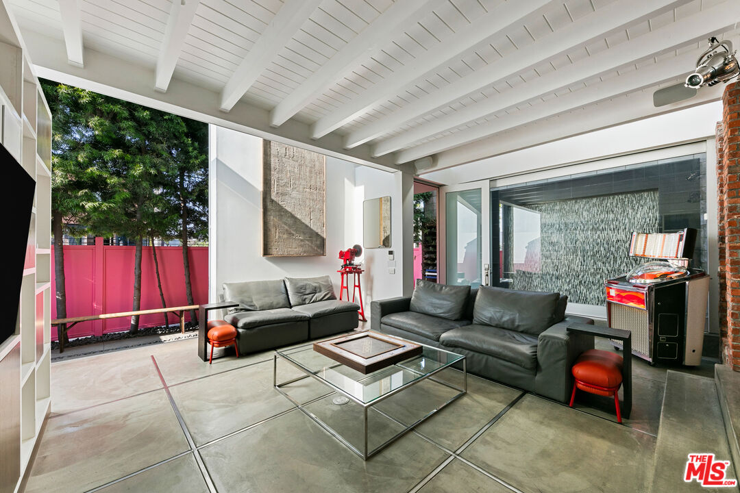 MLS #25559631 image #14