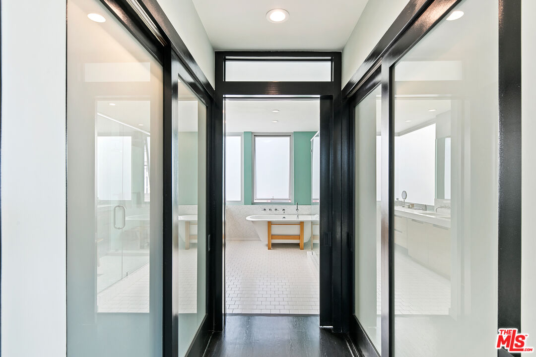 MLS #25559631 image #41