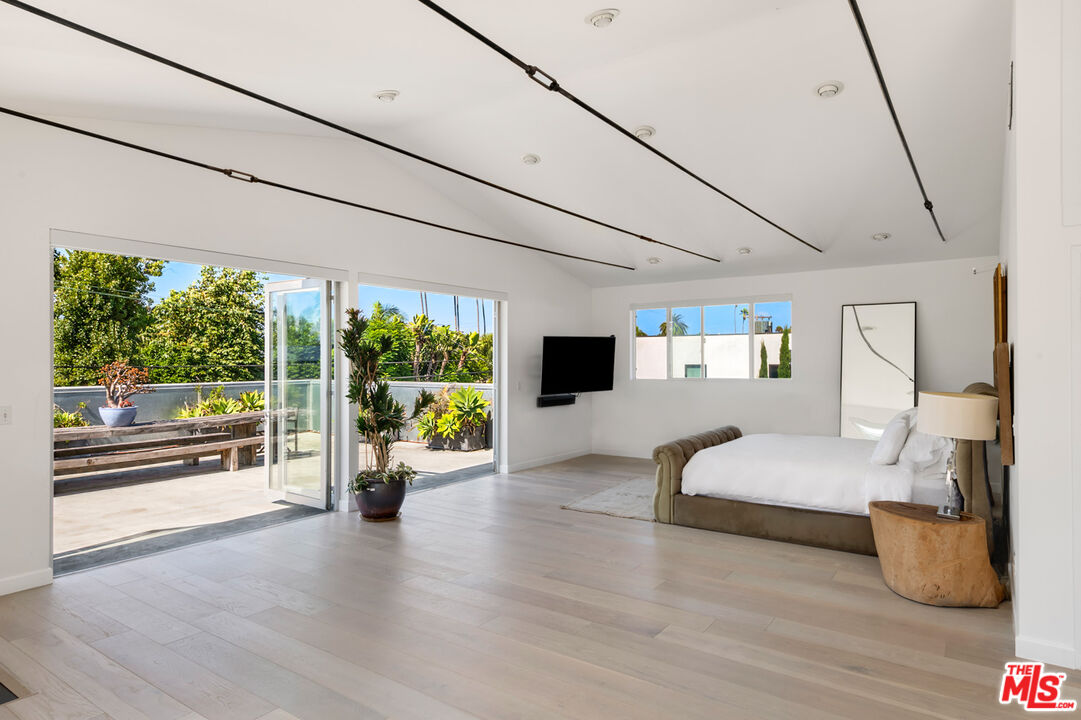 MLS #25559911 image #17