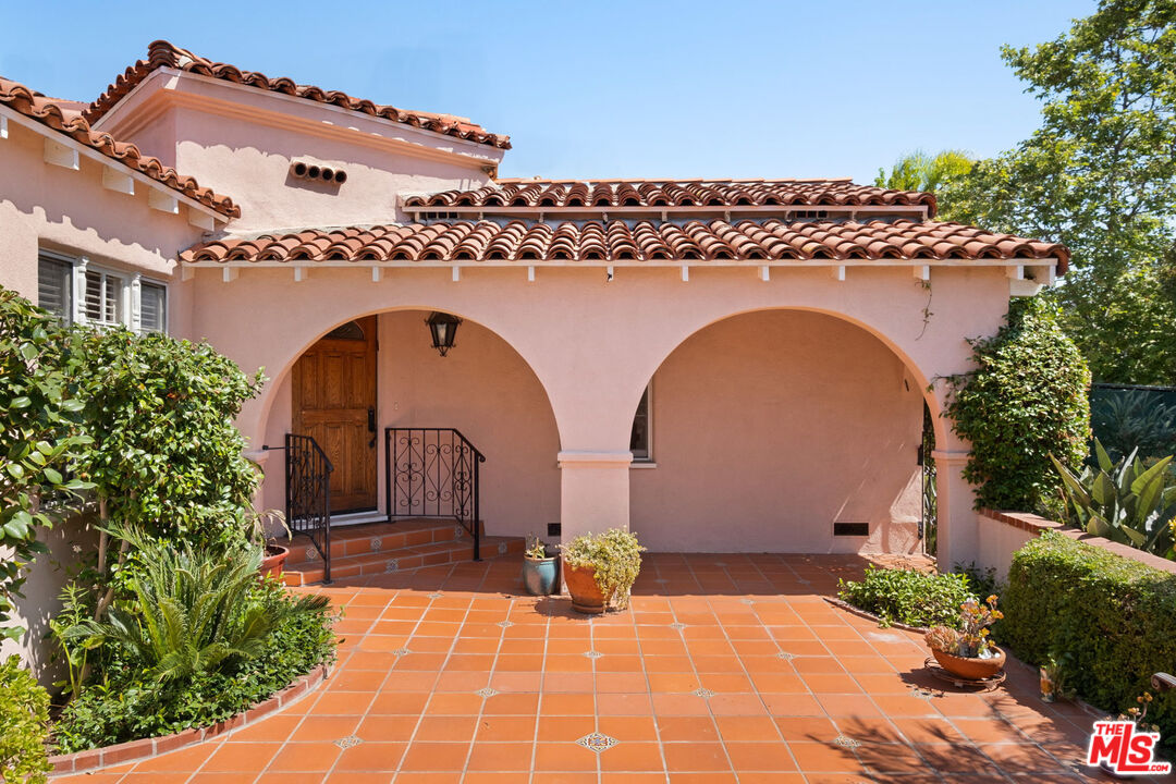 MLS #25560065 image #0