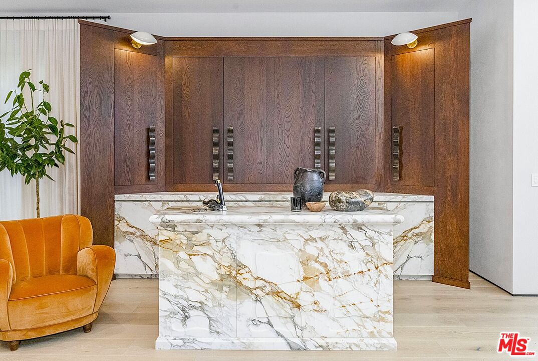 MLS #25560191 image #10