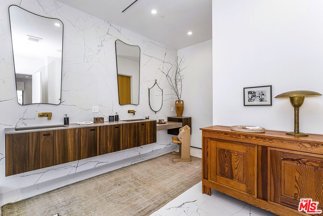 MLS #25560191 image #15