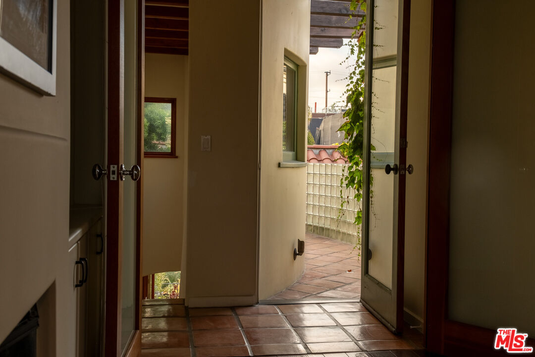 MLS #25560403 image #31