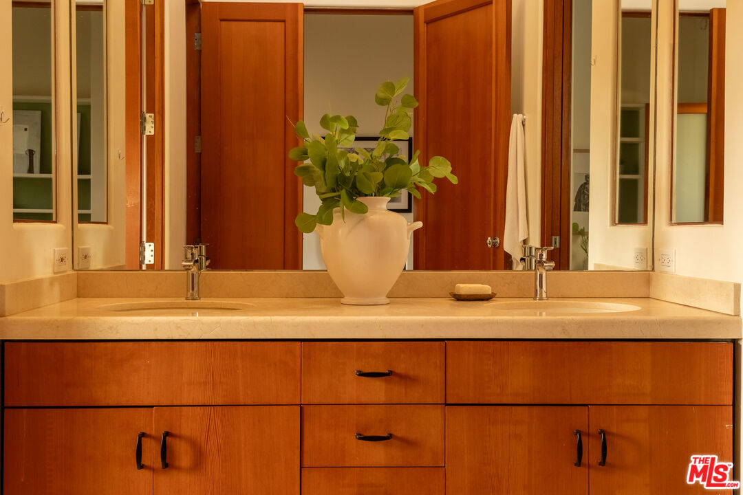 MLS #25560403 image #32