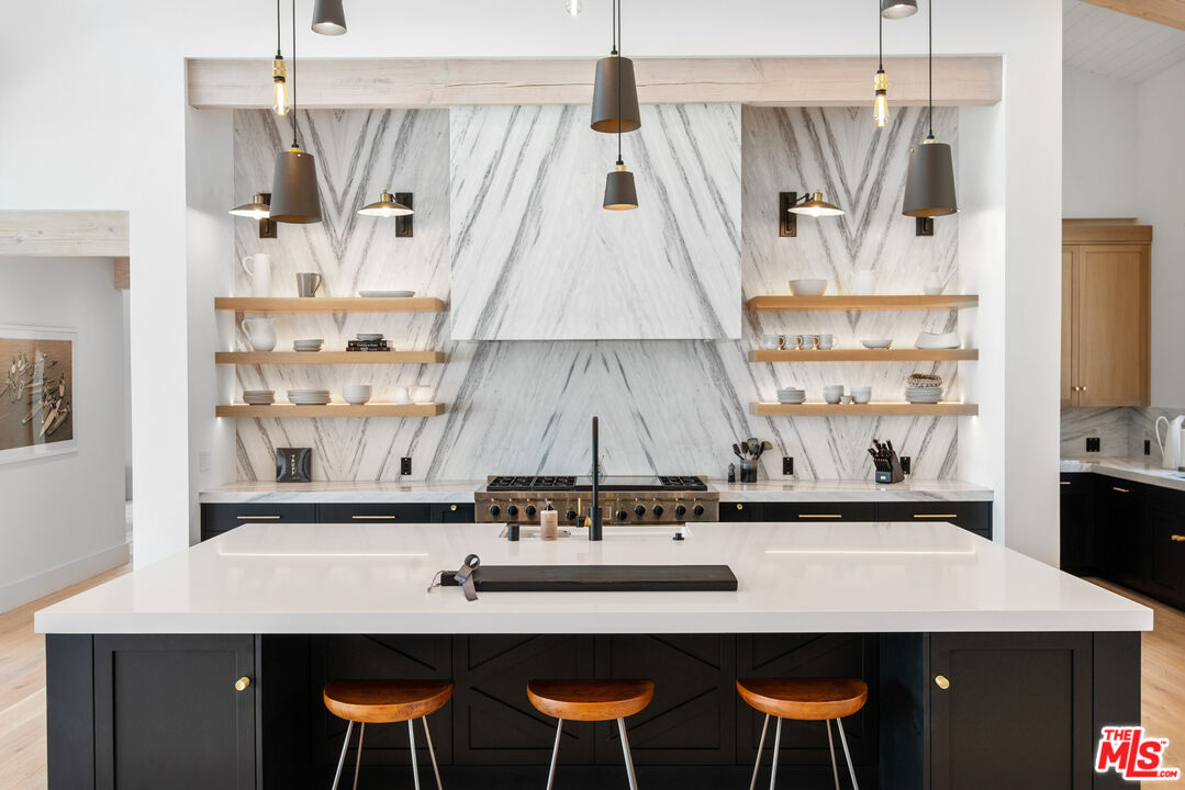 MLS #25560733 image #9