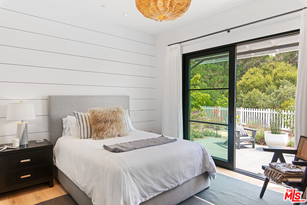 MLS #25560733 image #16