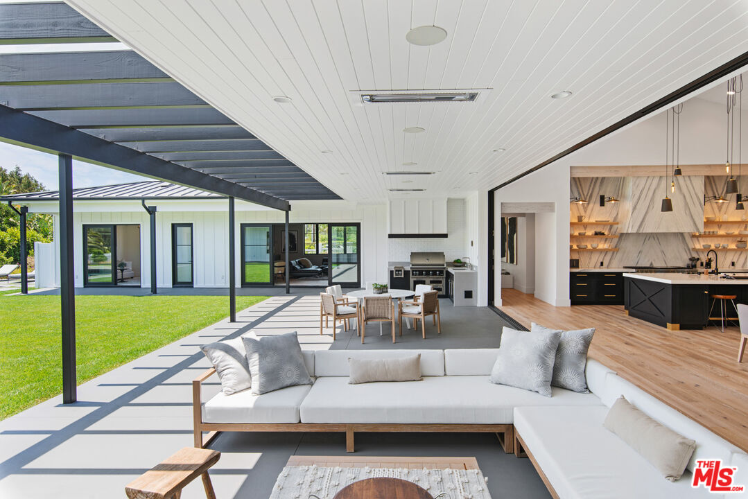 MLS #25560733 image #21