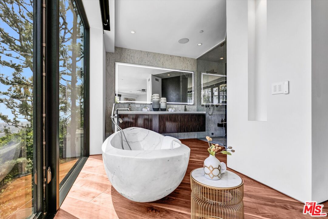 MLS #25560901 image #31