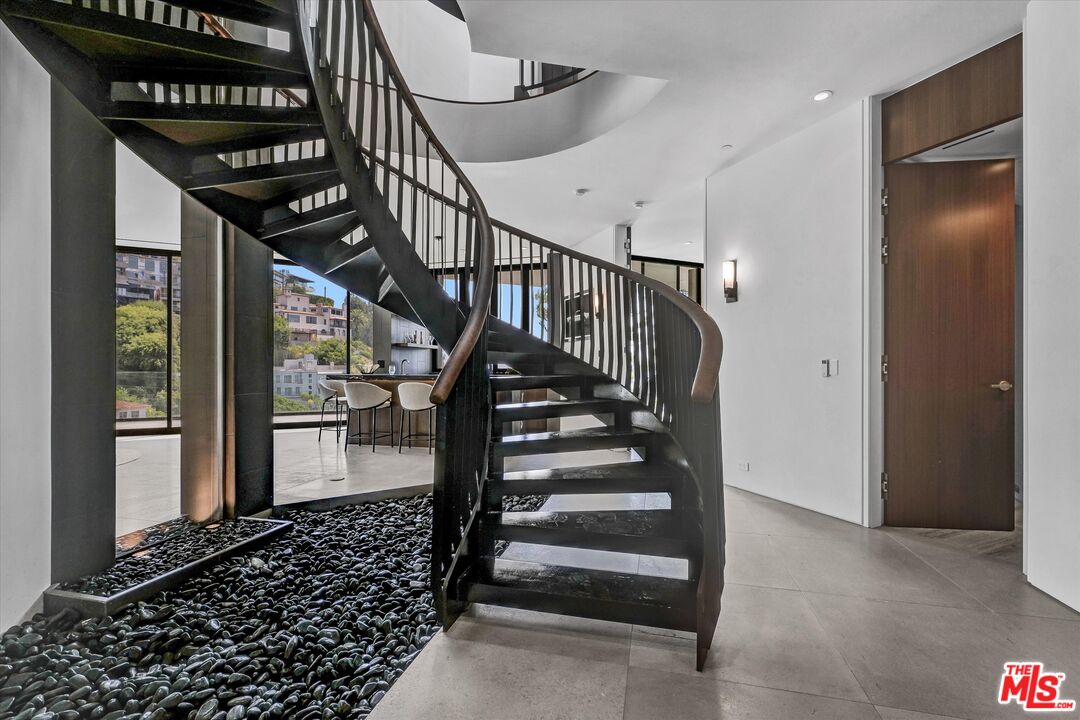 MLS #25560901 image #40