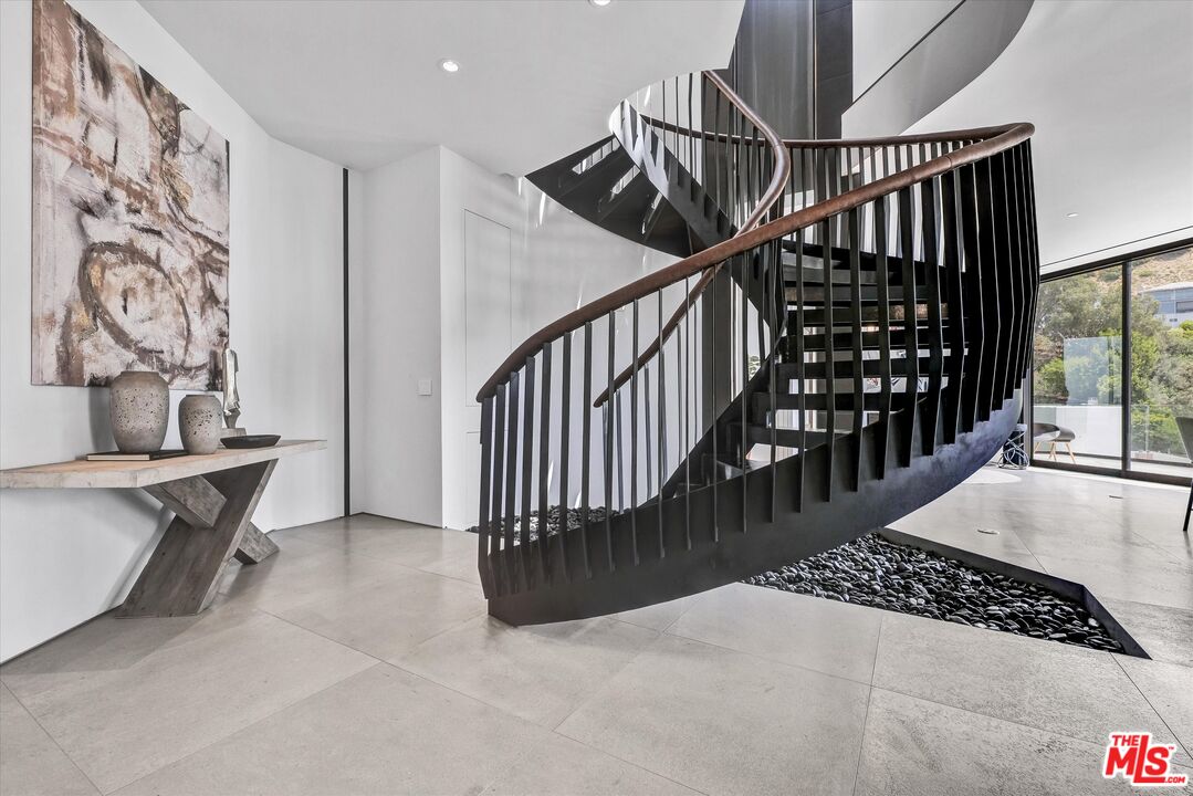 MLS #25560901 image #41