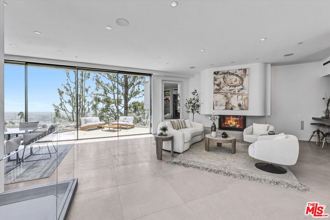 MLS #25560901 image #4