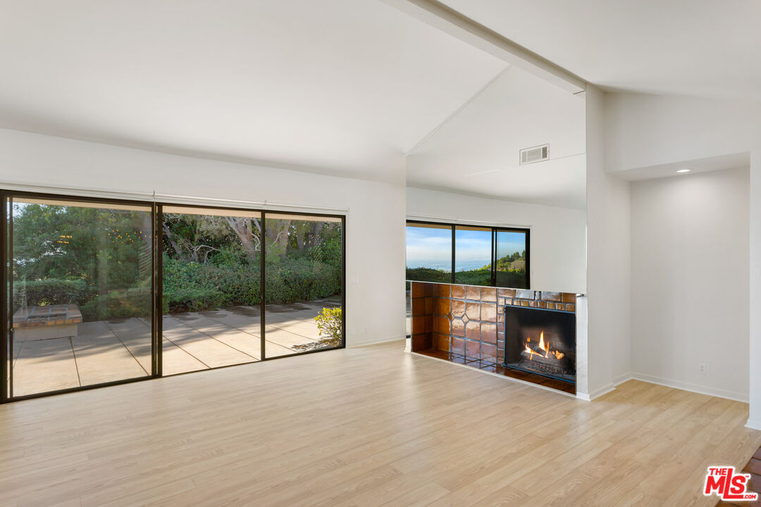 MLS #25561033 image #11