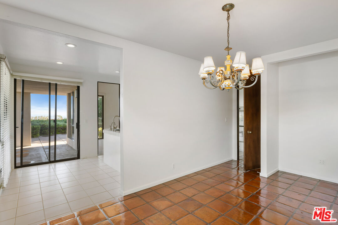 MLS #25561033 image #14