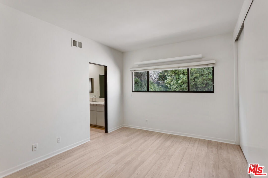 MLS #25561033 image #17