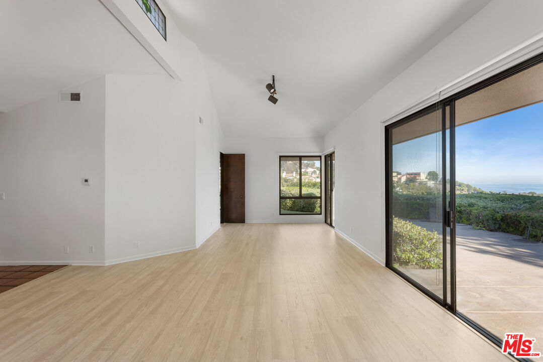 MLS #25561033 image #7