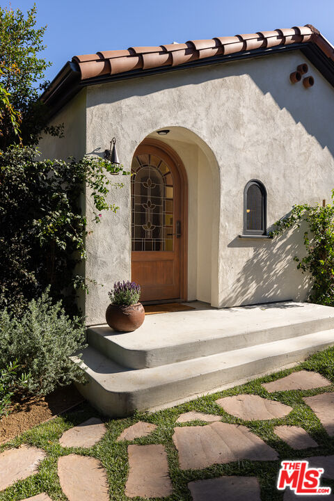 MLS #25561169 image #0