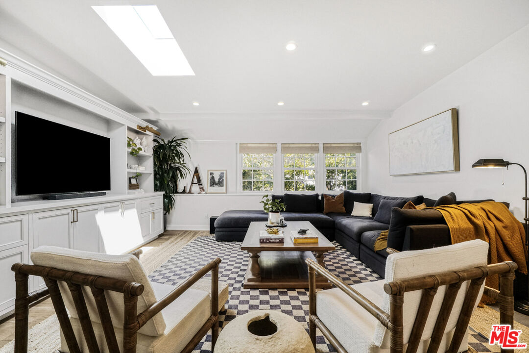 MLS #25561253 image #18