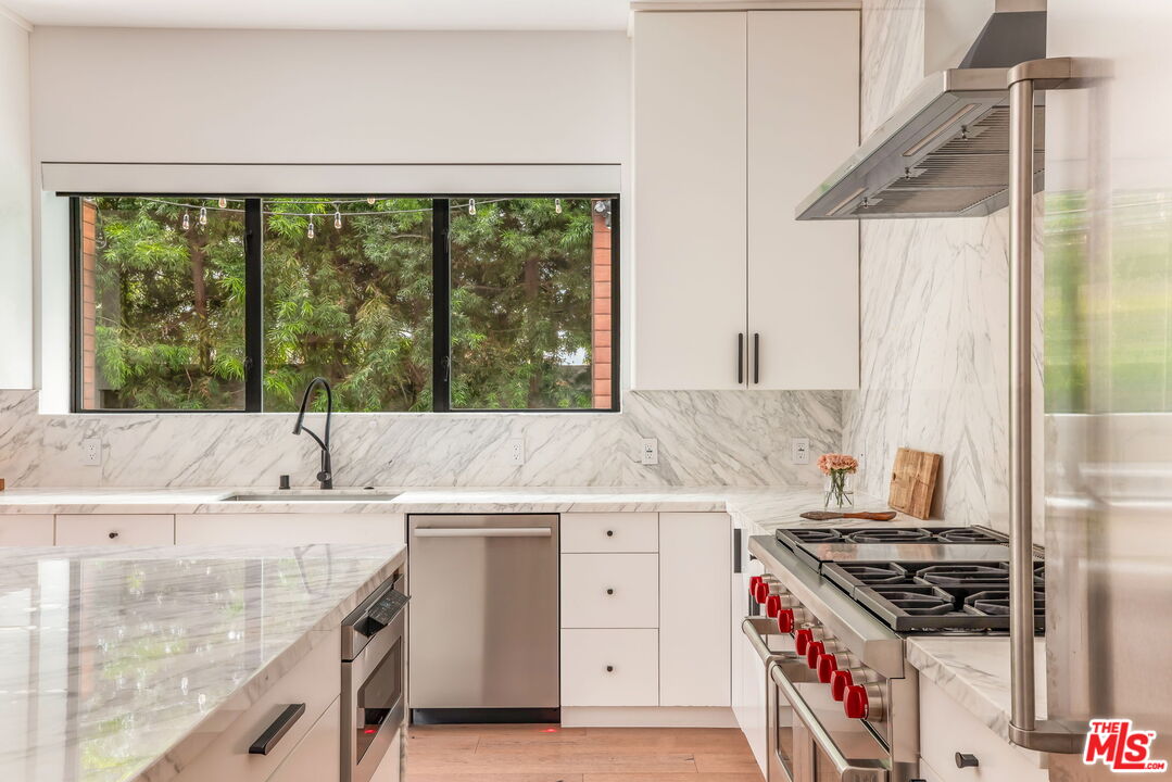 MLS #25561279 image #14