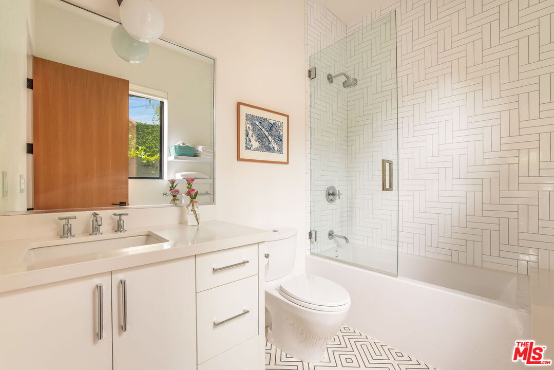 MLS #25561279 image #33