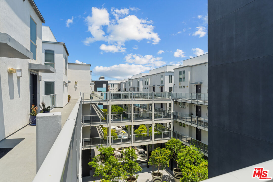 MLS #25561317 image #20