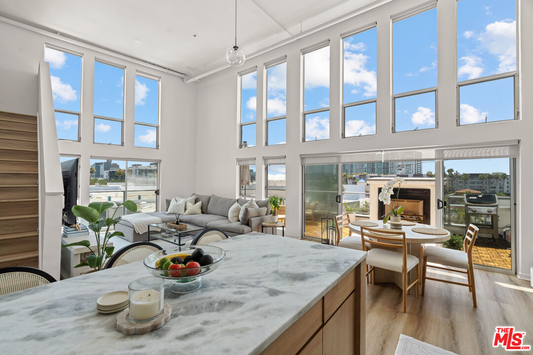 MLS #25561317 image #3