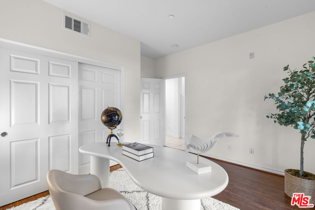 MLS #25561323 image #2