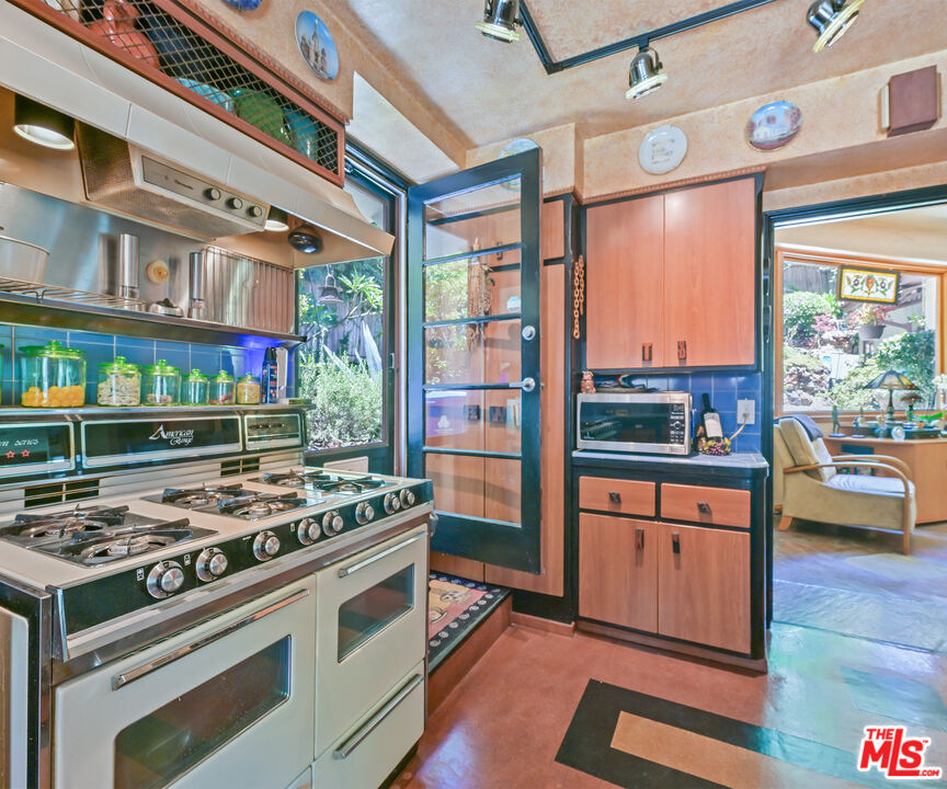 MLS #25561337 image #10