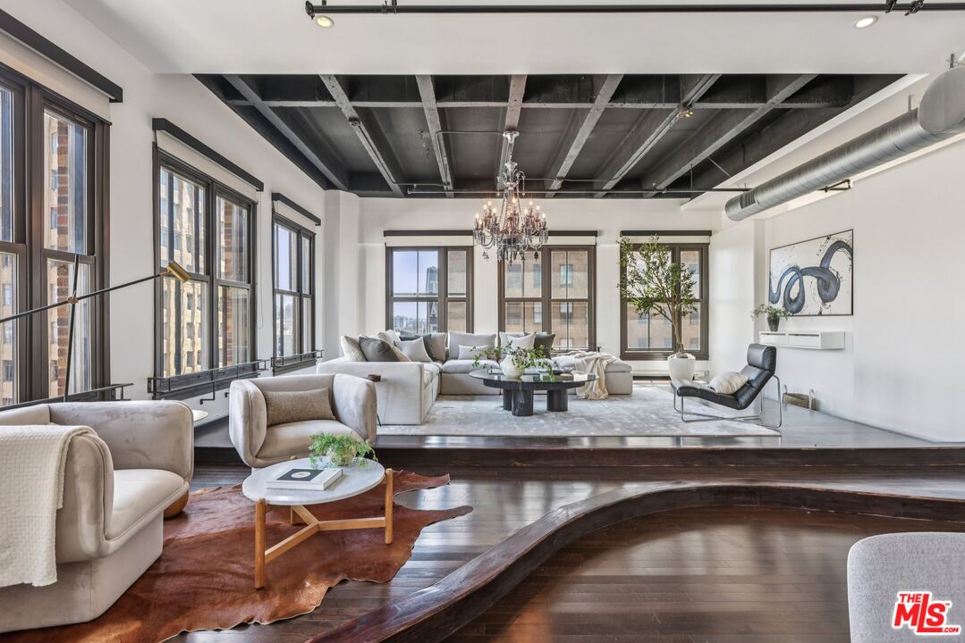 MLS #25561369 image #14