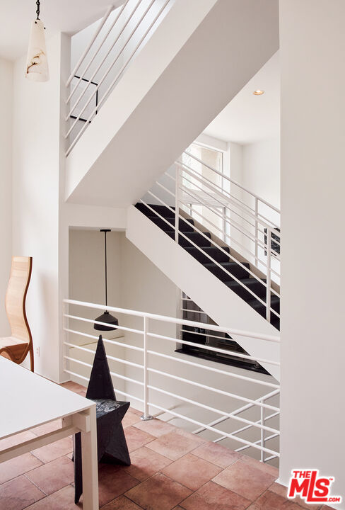 MLS #25561391 image #3