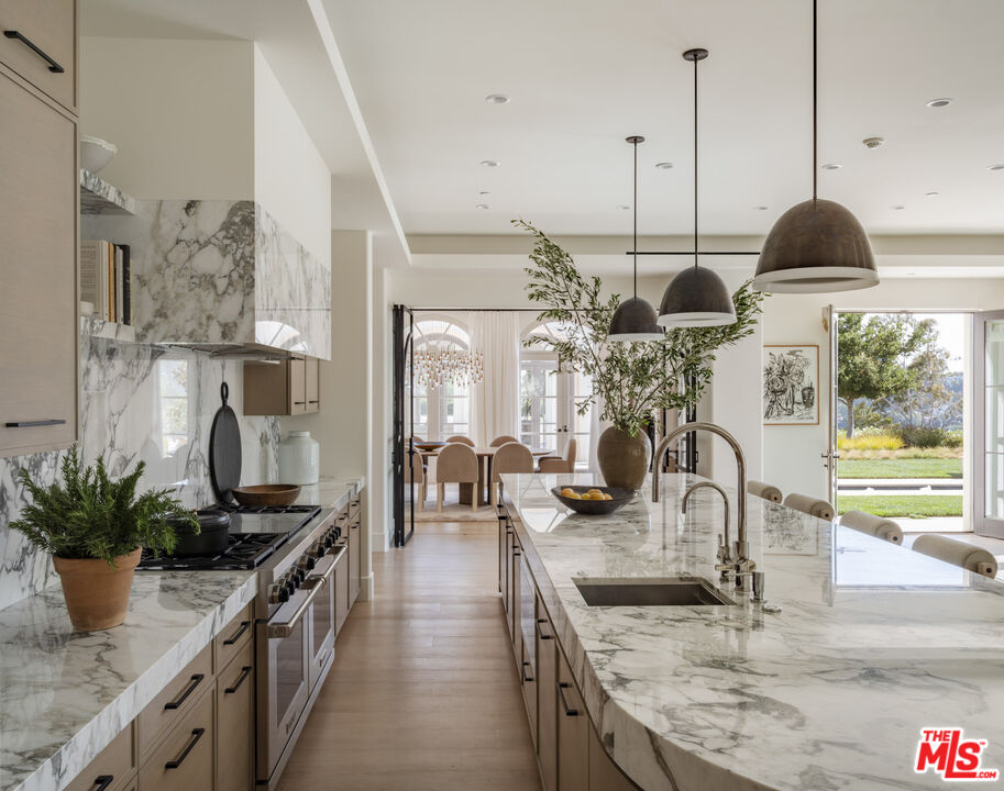 MLS #25561595 image #10